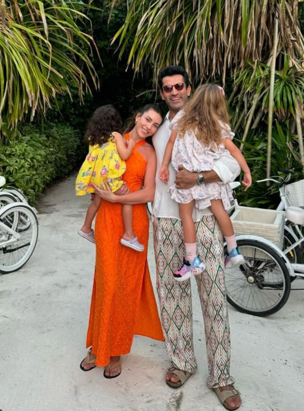Sinem Kobal'dan eşi Kenan İmirzalıoğlu'na romantik kutlama! "İyi doğdun sevgilim" - Resim: 2