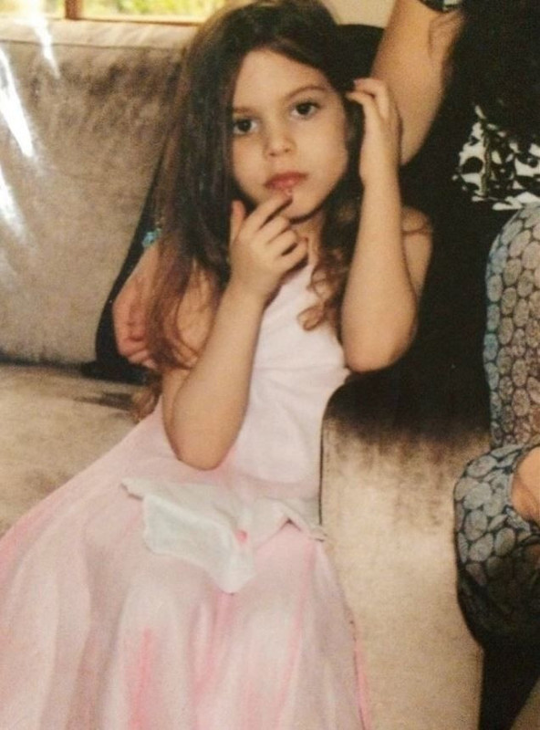 Derin Talu'dan nostaljik paylaşım! Çocukluk fotoğrafları sosyal medyayı salladı - Resim: 5