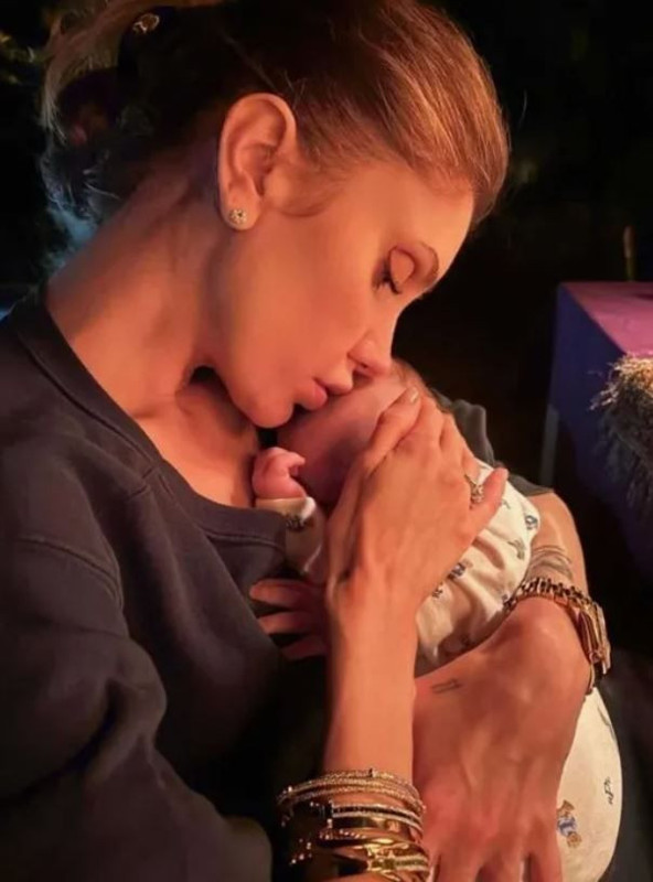 Sosyetik güzel uykusunda hayatını kaybetti! 6 aylık bebeği annesiz kaldı - Resim: 3