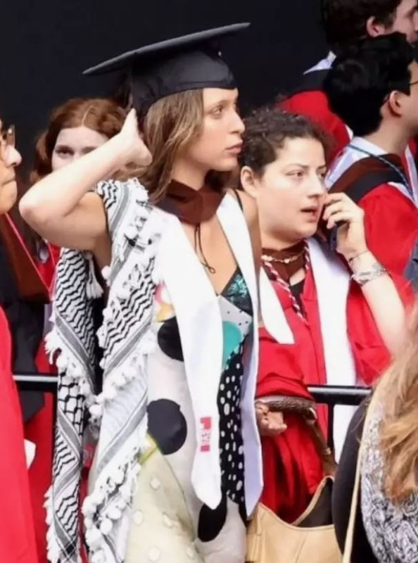 Sır gibi saklanıyordu! Gigi ve Bella Hadid'in gizli kardeşleri ortaya çıktı! - Resim: 5