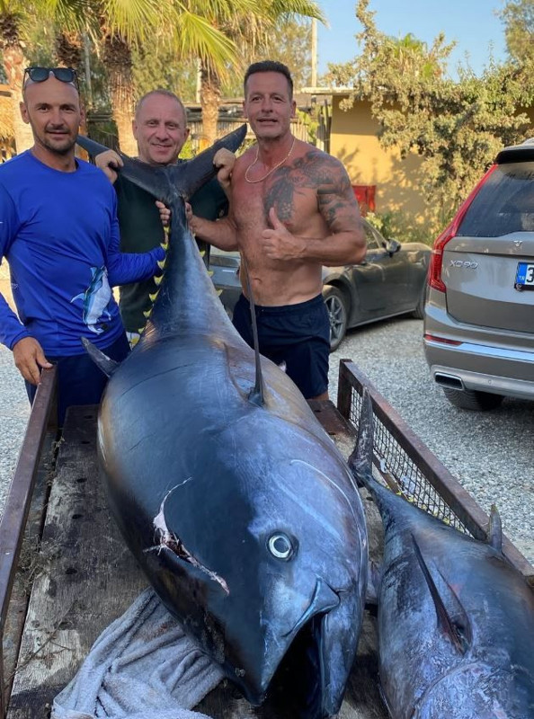 Nihat Altınkaya'dan balık şov! 250 kiloluk dev orkinosla pozunu paylaştı - Resim: 4