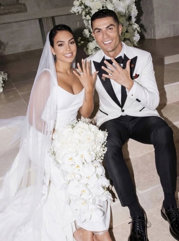 Cristiano Ronaldo'nun yeni imajı şoke etti! Saçının rengini değiştirdi, hayranlarını ikiye böldü - Resim: 3