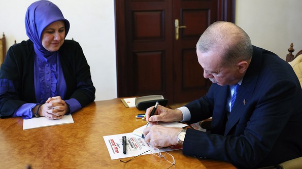 Cumhurbaşkanı Erdoğan'dan Türk Kızılay'ına kurban bağışı - Resim : 1
