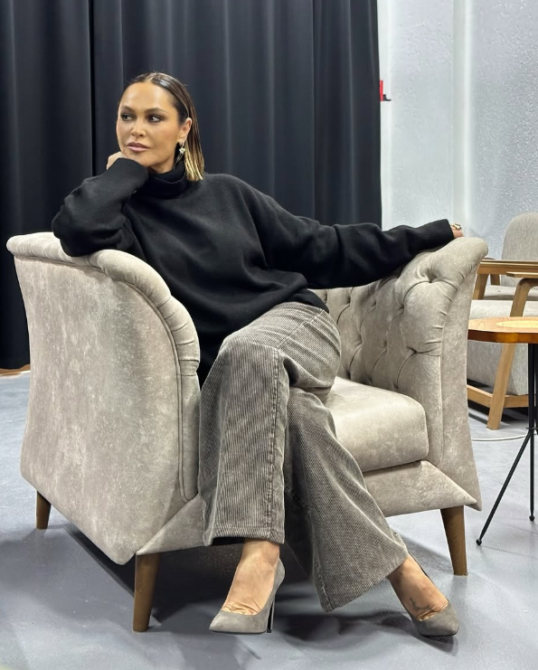 Hülya Avşar sosyal medyadan en doğal halini paylaştı! Onu hiç böyle görmedik - Resim: 2