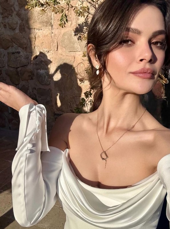 Sessiz sedasız evlenmişlerdi! Sinem Ünsal ile Berk Cankat'ın aşk dolu tatilinden kareler - Resim: 1