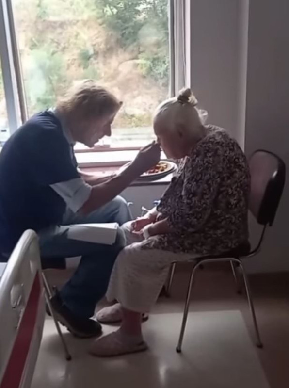 Annesinin kaybıyla yıkılmıştı! Soner Arıca'dan yürek yakan paylaşım: "Şimdi gidecek hiçbir yerim yok" - Resim: 7