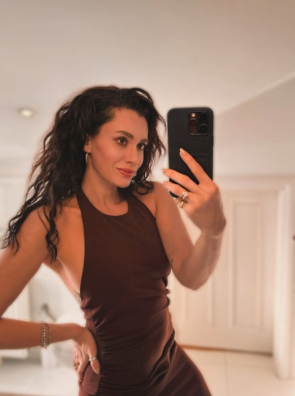 Sevgilisi Emre İzer'den evlenme teklifi almıştı! Hande Doğandemir düğün tarihini açıkladı - Resim: 4