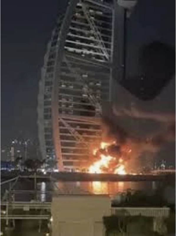 Dubai'ye düşen füzelere aldırış etmedi, plajda pozlar verdi! Aslışah Alkoçlar'ın paylaşımına tepkiler çığ gibi büyüdü - Resim: 3