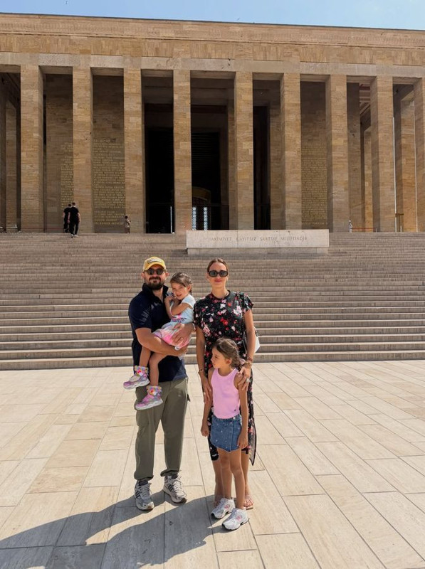 Seda Bakan ailesiyle birlikte Anıtkabir'i ziyaret etti - Resim: 4