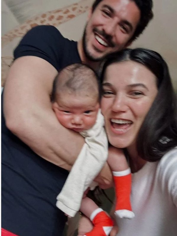 Pınar Deniz oğlu Fikret Hakan'ın yüzünü ilk kez gösterdi! Sosyal medya paylaşımına beğeni yağdı - Resim: 5