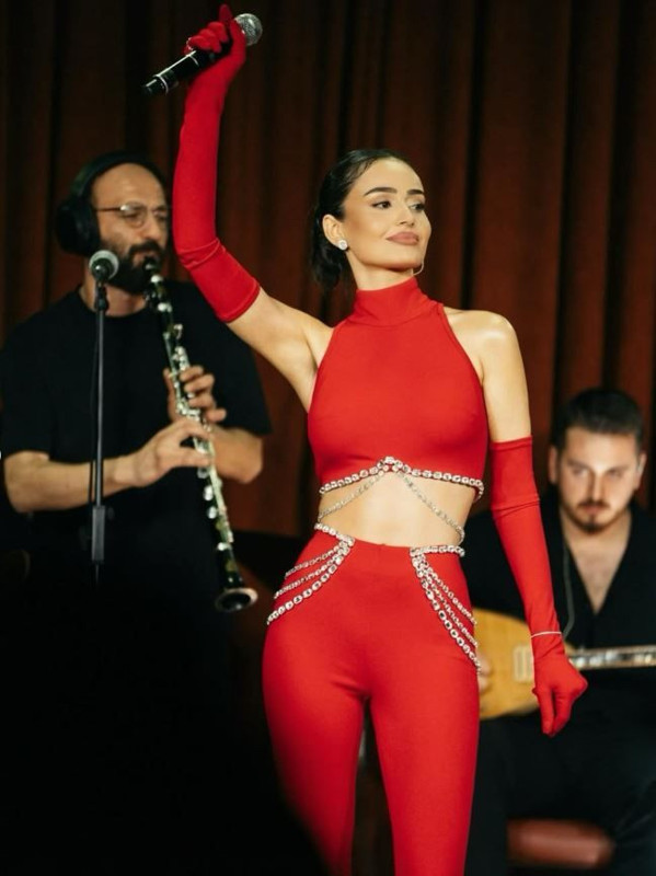 Elif Buse Doğan'dan şoke eden taciz itirafı! "Zor şeyler yaşadım" diyerek anlattı - Resim: 1