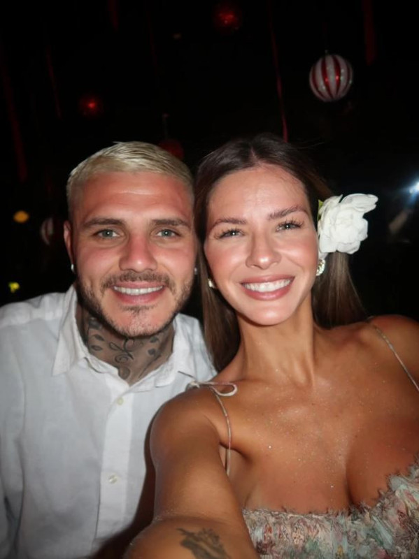 Galatasaraylı Mauro Icardi'nin nişanlısı China Suarez'dan olay itiraf! "Eğer bu anlaşma bozulursa, ilişki de biter" - Resim: 7