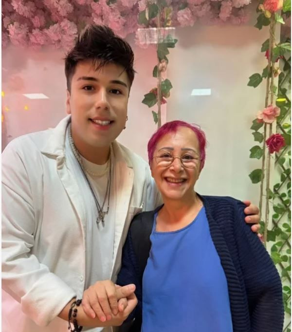 Akasya Durağı'nın Fato Aney'iydi! Son halini görenler gözlerine inanamadı! Pembe saçıyla gündem yarattı - Resim: 6