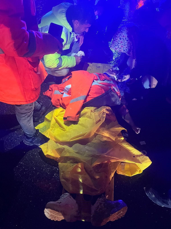 Mersin'de can pazarı! İşçi servisi uçuruma yuvarlandı: Çok sayıda yaralı var - Resim: 2