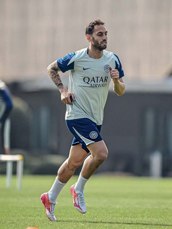 Galatasaray’a transfer müjdesi! Orta sahaya 22 milyon euroluk maestro! Taraftarlar havalimanına akın edecek - Resim: 7