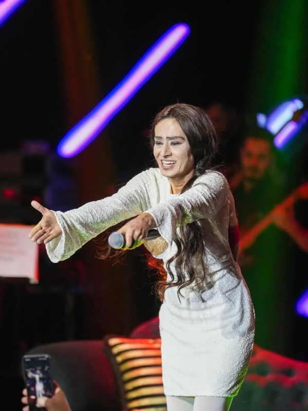 Yıldız Tilbe'den Harbiye'de şaşırtan çıkış: "60’ında şarj tam dolmuyor" - Resim: 2
