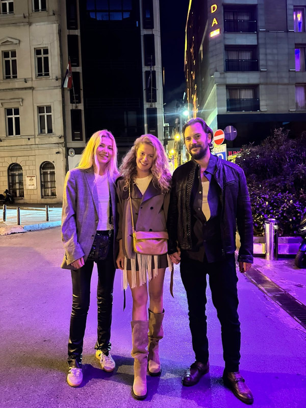 Burcu Biricik'in önce gözleri doldu sonra dans etti! O anlar dikkat çekti - Resim: 4
