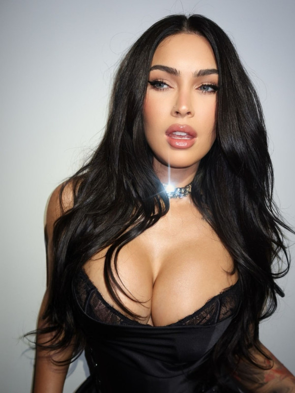 Megan Fox'un son halini görenler tanıyamadı! Dergi videoyu sildi - Resim: 4