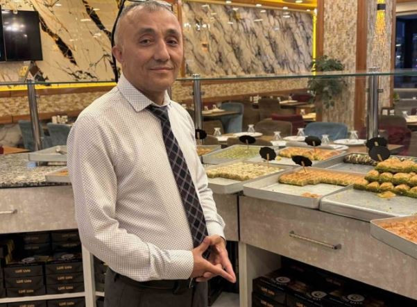 Hesabı ödemeden gitmişlerdi! Kendilerini haberlerde görünce koşa koşa gittiler - Resim : 2