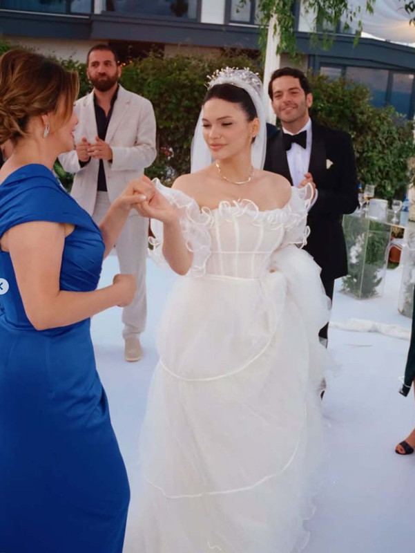 Hamile olduğunu duyurmuştu! Oyuncu Beste Kökdemir bebeğinin cinsiyetini açıkladı: "Anneler hisseder" - Resim: 5