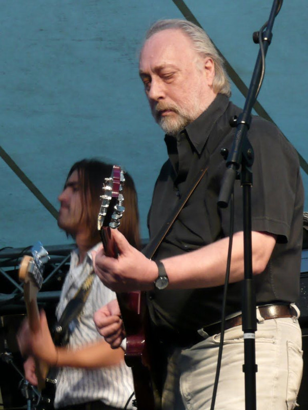 Ünlü müzisyenden kahreden haber! 79 yaşında hayatını kaybetti - Resim: 5