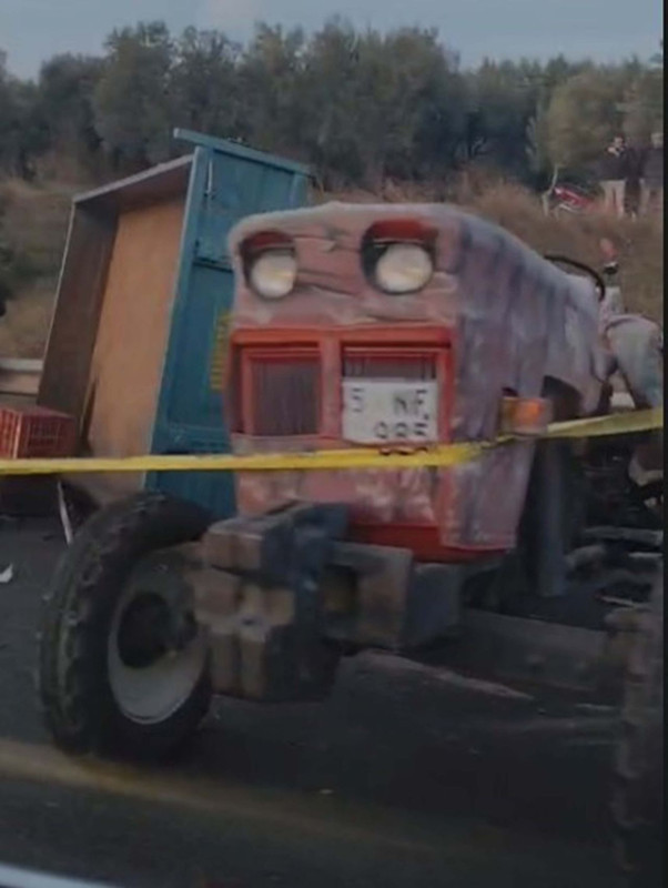 Manisa'da korkunç kaza! 4 araç birbirine girdi: Çok sayıda ölü ve yaralı var - Resim: 4