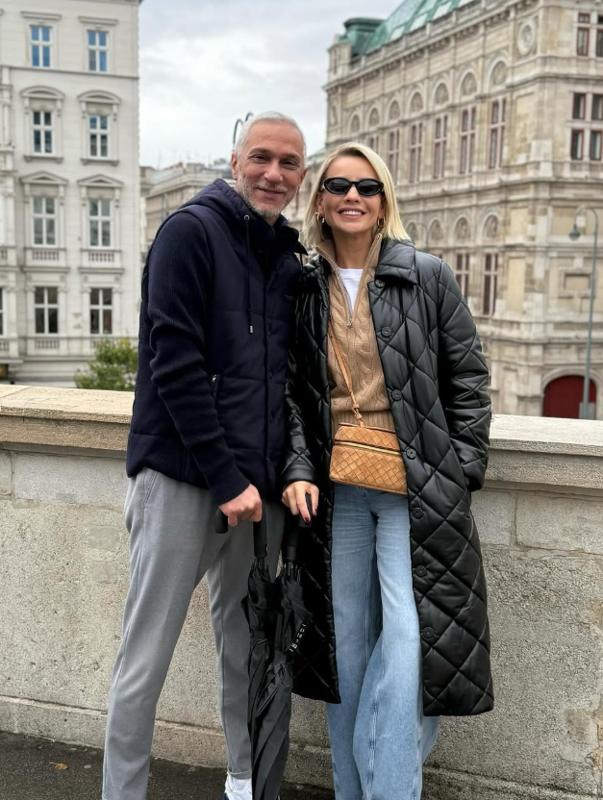 Esra Erol ve Ali Özbir’den Viyana’da aşk dolu pozlar! Gören “Maşallah” dedi - Resim: 4