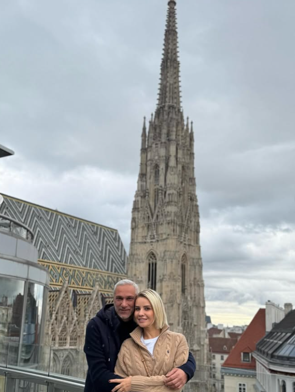 Esra Erol ve Ali Özbir’den Viyana’da aşk dolu pozlar! Gören “Maşallah” dedi - Resim: 5