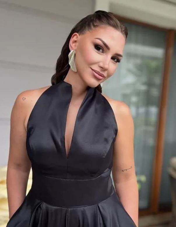 Milli kaleci Uğurcan Çakır'ın eşi Kübra Çakır, kendisine gelen mesajı ifşa etti: Bir kadının bir kadına bunu demesi çok üzücü! - Resim: 5