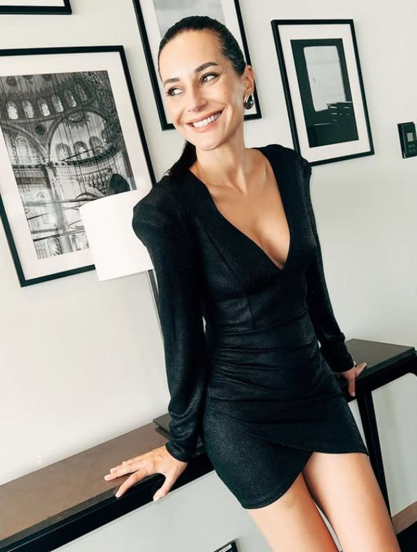 Oyuncu Sedef Avcı sektördeki bataklığı anlattı: Bunu yapmayana iş yok! - Resim: 6