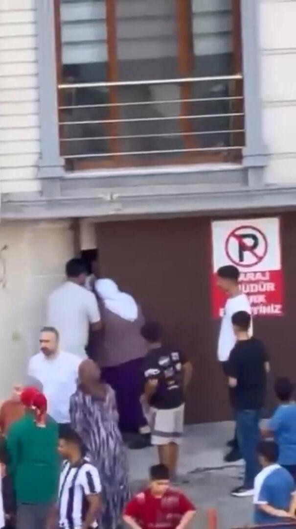 Kağıthane'de mahalleliyi ayağa kaldıran olay! 4 çocuk kaçıp yardım istedi, mahalleli harekete geçti - Resim : 3