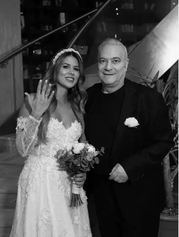 Mehmet Ali Erbil ile Gülseren Ceylan boşandı! Yasmin Erbil ayrılığın ardından sessizliğini bozdu! - Resim: 2