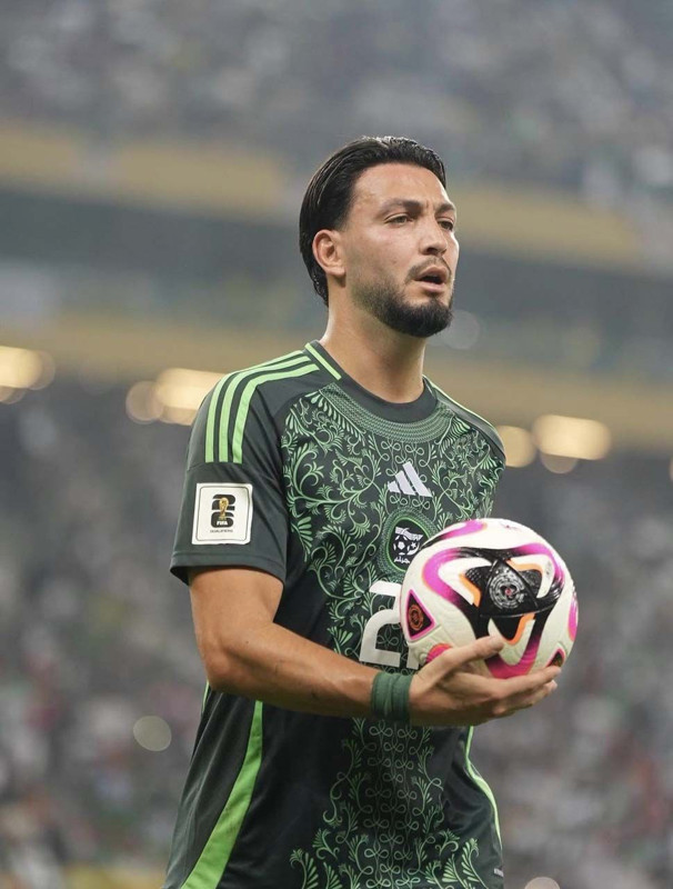 Okan Buruk transferini tercihini yaptı! Galatasaray yeni stoperini buldu! Dursun Özbek tüm şartları zorlayacak - Resim: 5