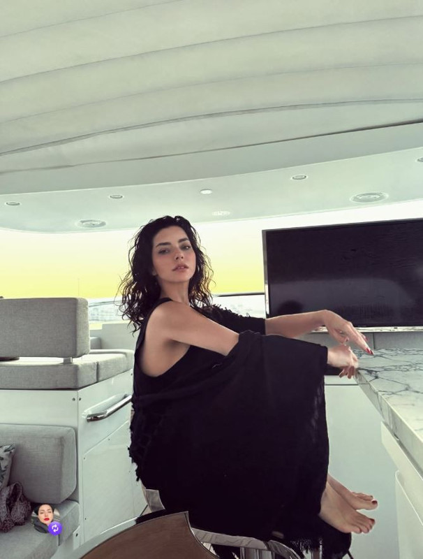 Merve Boluğur özel içerik paylaşımı için abonelik açtı! 24 saatteki kazancı olay oldu - Resim: 5
