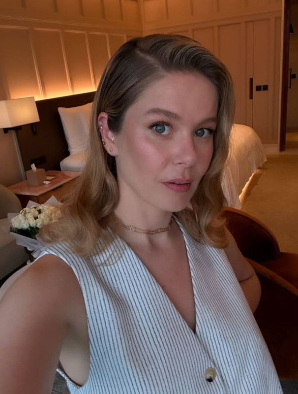 Burcu Biricik İstanbul'u terk edip oraya yerleşti! Yaptığı yeni iş herkesi şaşırttı - Resim: 6