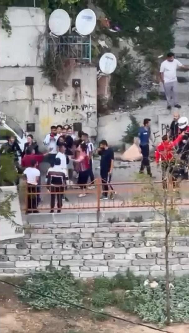 Kağıthane'de mahalleliyi ayağa kaldıran olay! 4 çocuk kaçıp yardım istedi, mahalleli harekete geçti - Resim : 1