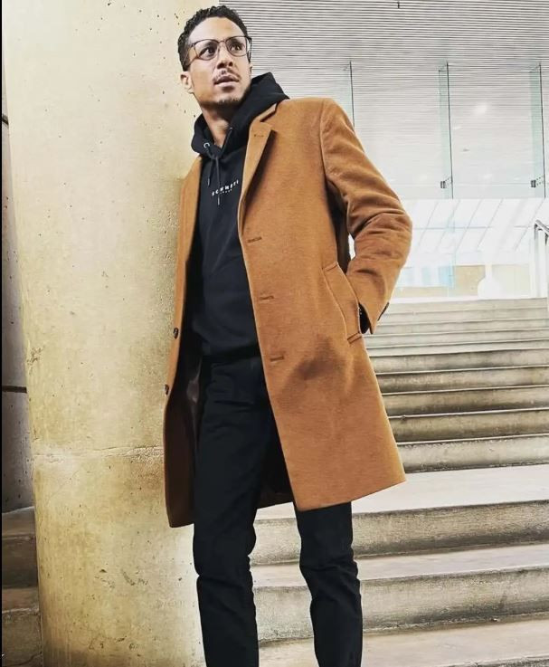 Ünlü oyuncudan acı haber! Geçirdiği kalp krizi sonucu 42 yaşında hayatını kaybetti - Resim: 6