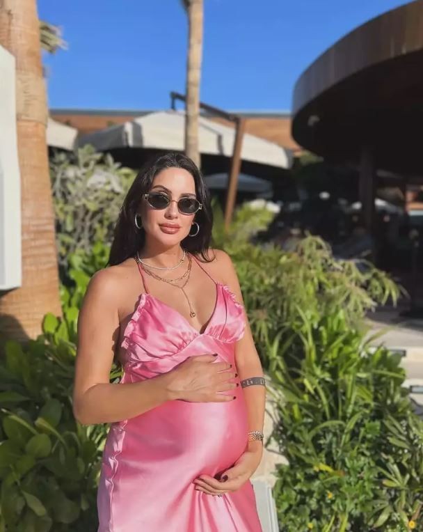 Anne olmak için gün sayıyor! Survivor Sahra Işık hamilelikte kaç kilo aldığını açıkladı! Karnı burnunda pozlarına beğeni yağdı - Resim: 4