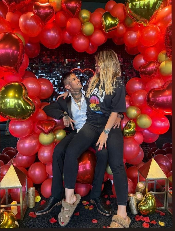 Mauro Icardi’den boşanan Wanda Nara aradığı mutluluğu bulamadı! Rapçi sevgilisi L-Gante'den yine ayrıldı, paylaşımı dikkat çekti - Resim: 2