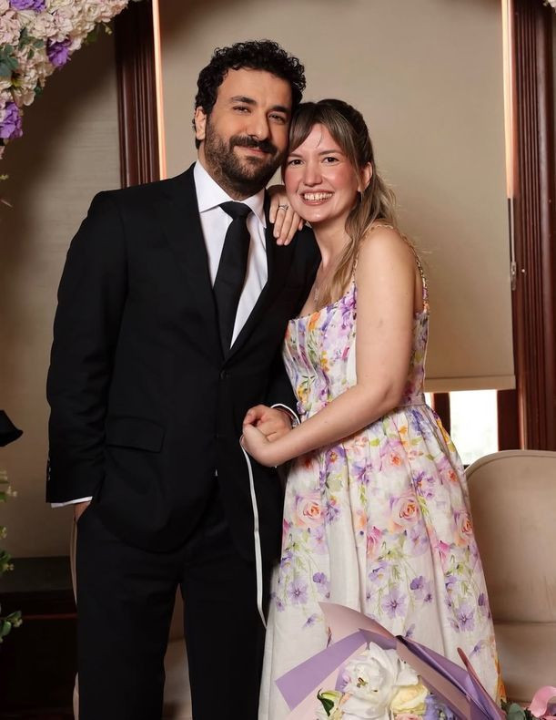 Ünlü komedyen Hasan Can Kaya nişanlandı! Aile arası törenden ilk kare geldi - Resim: 4