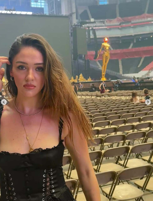 Zehra Güneş tatil pozlarıyla akılları baştan aldı! Güzelliği mest etti: “Gerçek olamayacak kadar güzel, bakılamayacak kadar narin” - Resim: 6