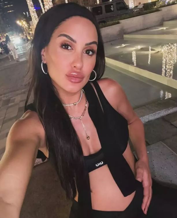 Anne olmak için gün sayıyor! Survivor Sahra Işık hamilelikte kaç kilo aldığını açıkladı! Karnı burnunda pozlarına beğeni yağdı - Resim: 8