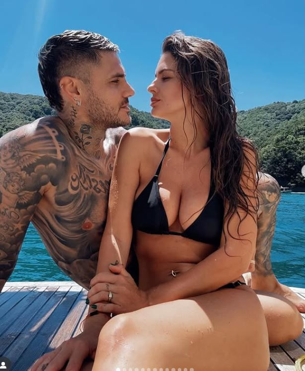 Galatasaray'ın yıldızı Icardi, güzel sevgilisi China'nın sütyensiz anlarını paylaştı görenler şaştı kaldı - Resim: 14