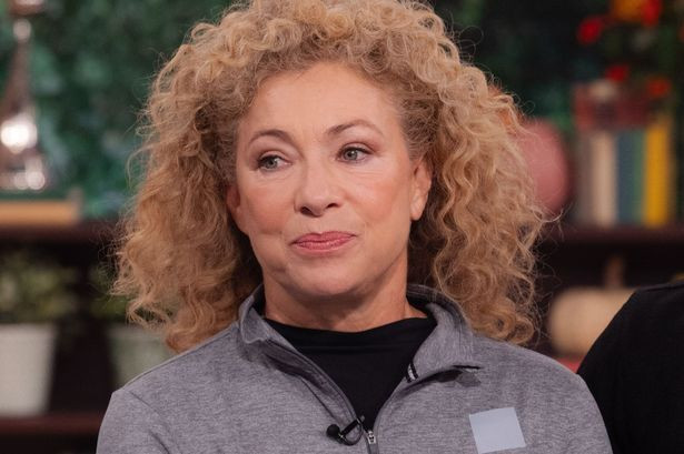 Ünlü oyuncudan kötü haber! Rahim kanserine yakalandığını duyurdu - Resim: 3