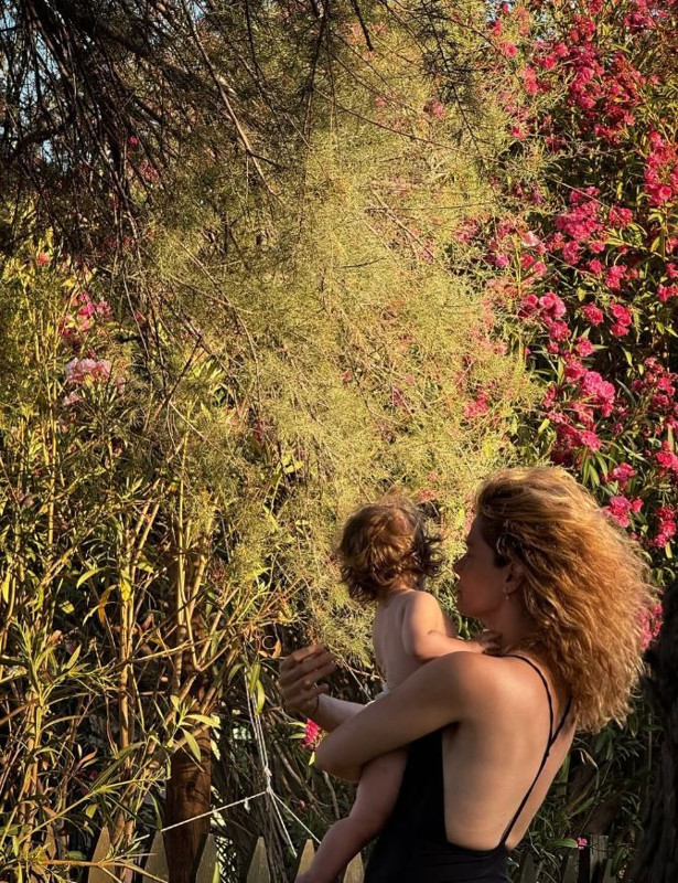 Burcu Biricik İstanbul'u terk edip oraya yerleşti! Yaptığı yeni iş herkesi şaşırttı - Resim: 3