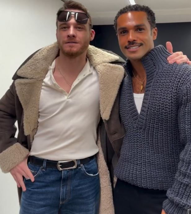 Kerem Bursin Milano Moda Haftası'nda! 'Emily in Paris' yıldızıyla bir araya geldi - Resim: 4