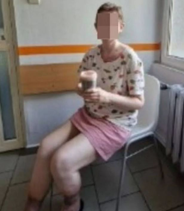 İnsanlık dışı olay! Kadını 27 yıl boyunca bir odanın içine hapsettiler - Resim: 2