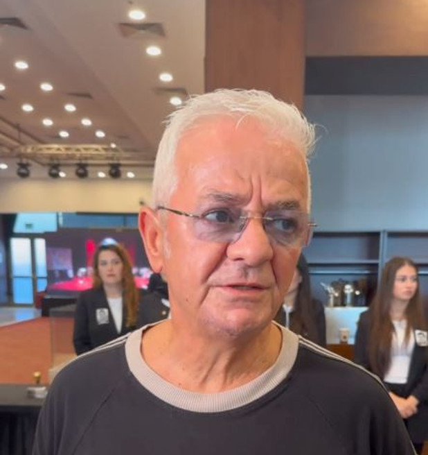 Usta oyuncu Zihni Göktay'a acı veda: Son yolculuğuna uğurlandı - Resim : 9