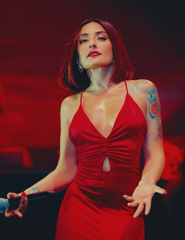 Melek Mosso'dan radikal imaj değişikliği! Kızıl saçlarına veda etti, son hali şaşırttı - Resim: 3