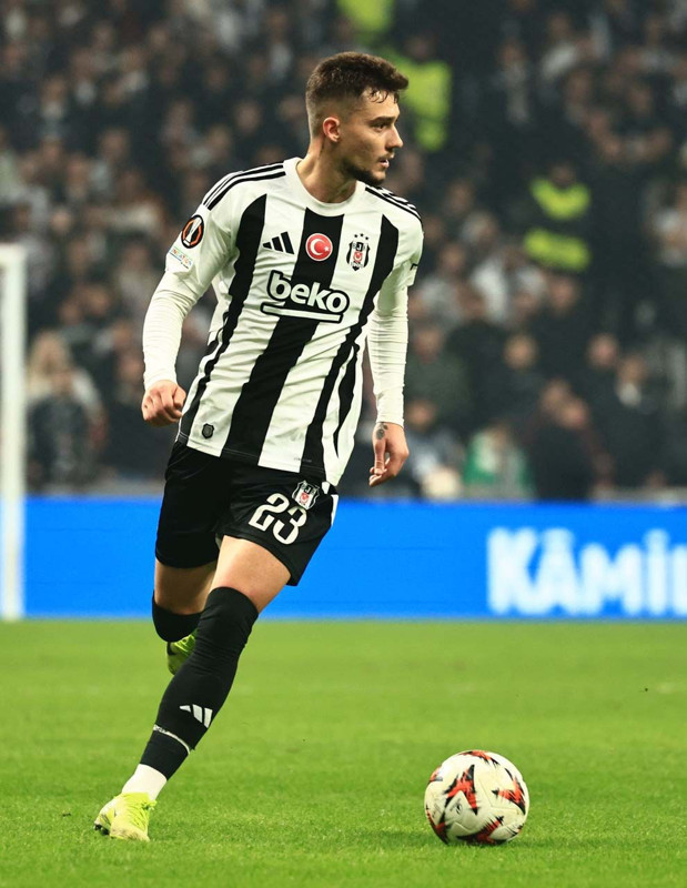 Beşiktaş'ta Sergen Yalçın’dan şok rapor! 3 yabancı futbolcunun üzerini çizdi! “Gönderin” - Resim: 8